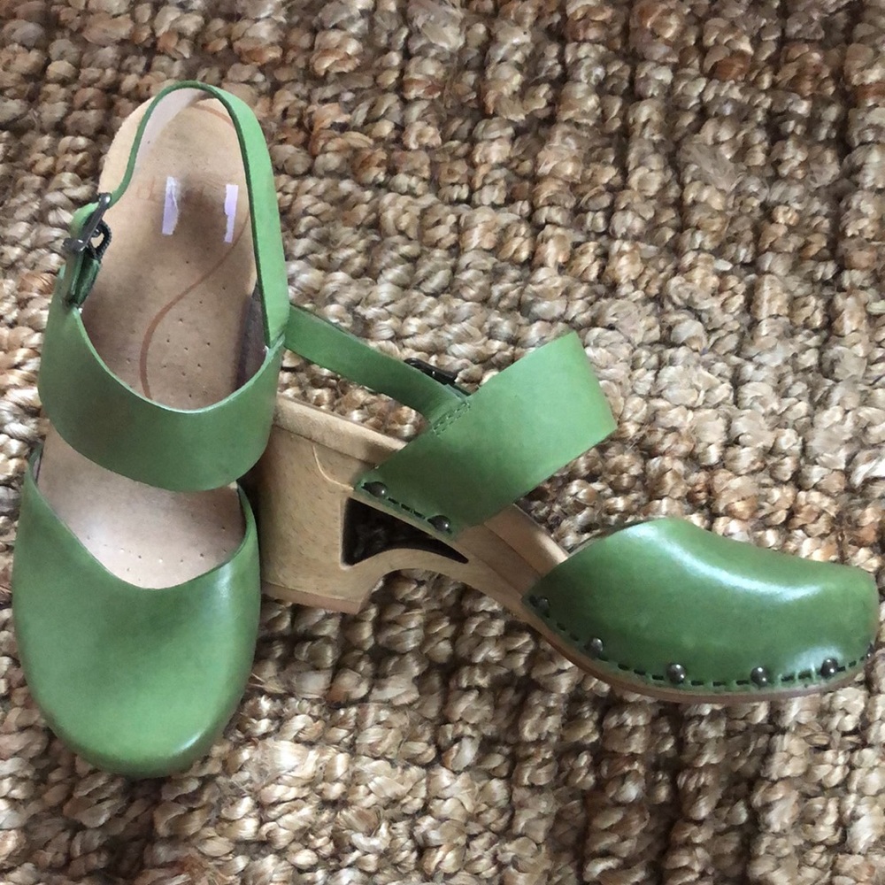 Dansko close toed sandals
